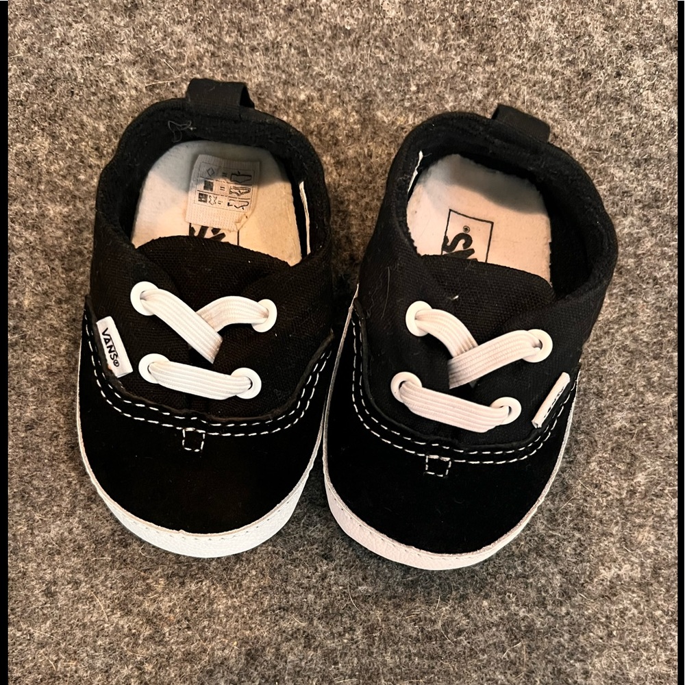 Vans baby soft shoe
